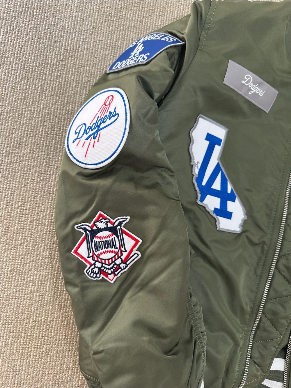 Los Angeles Dodgers Olive Green Patch Bomber Jacket medium new era - Picture 6 of 7